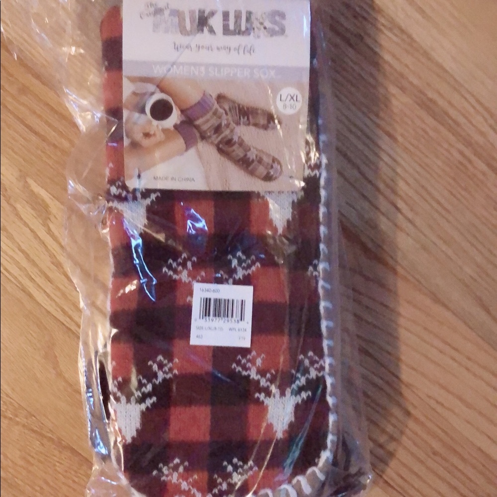 MUKS LUKS Fair Isle Tassel Slipper Socks - Picture 4 of 5